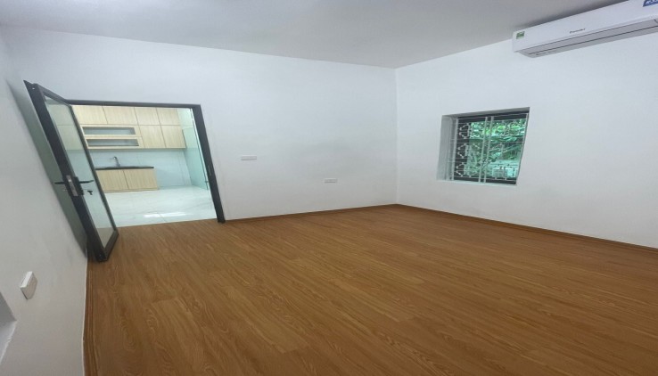 CHO THUÊ NHÀ NGÕ Ô TÔ THÁI THỊNH, ĐỐNG ĐA 2 TẦNG, 90M2, 4 NGỦ, 1 WC, 15 TRIỆU